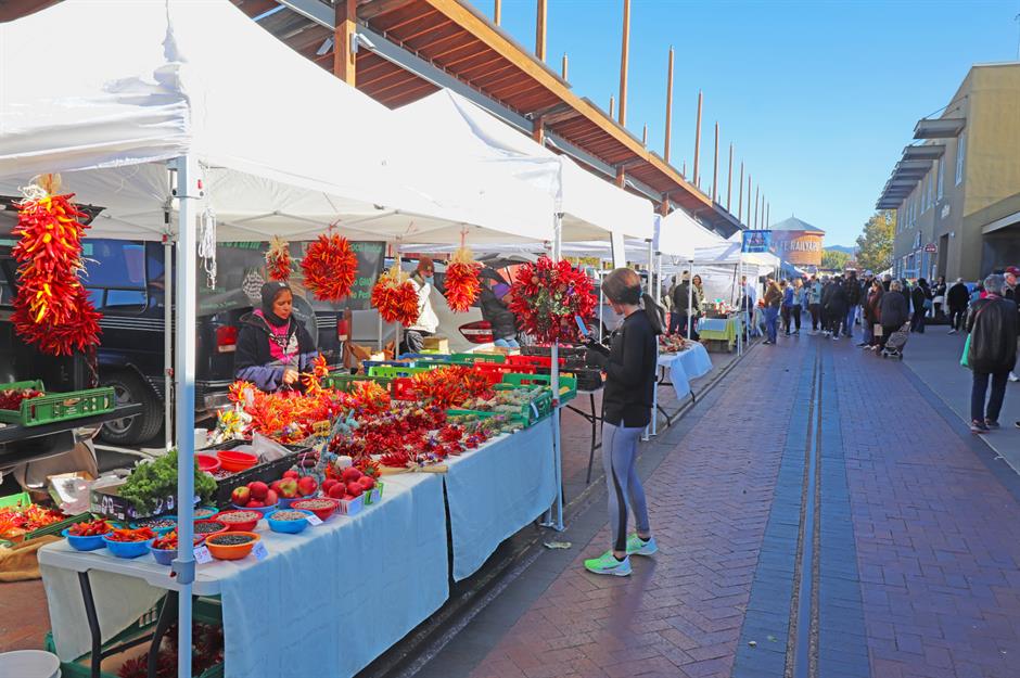 10 Tips to Successfully Sell at a Farmers' Market - Made Urban